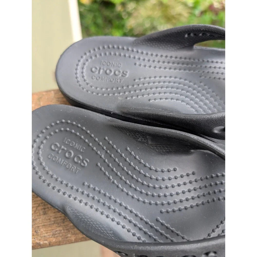 Crocs Sloane Platform Flip Flops Sz 4 Black Iconic Comfort Thongs Sandals Beach